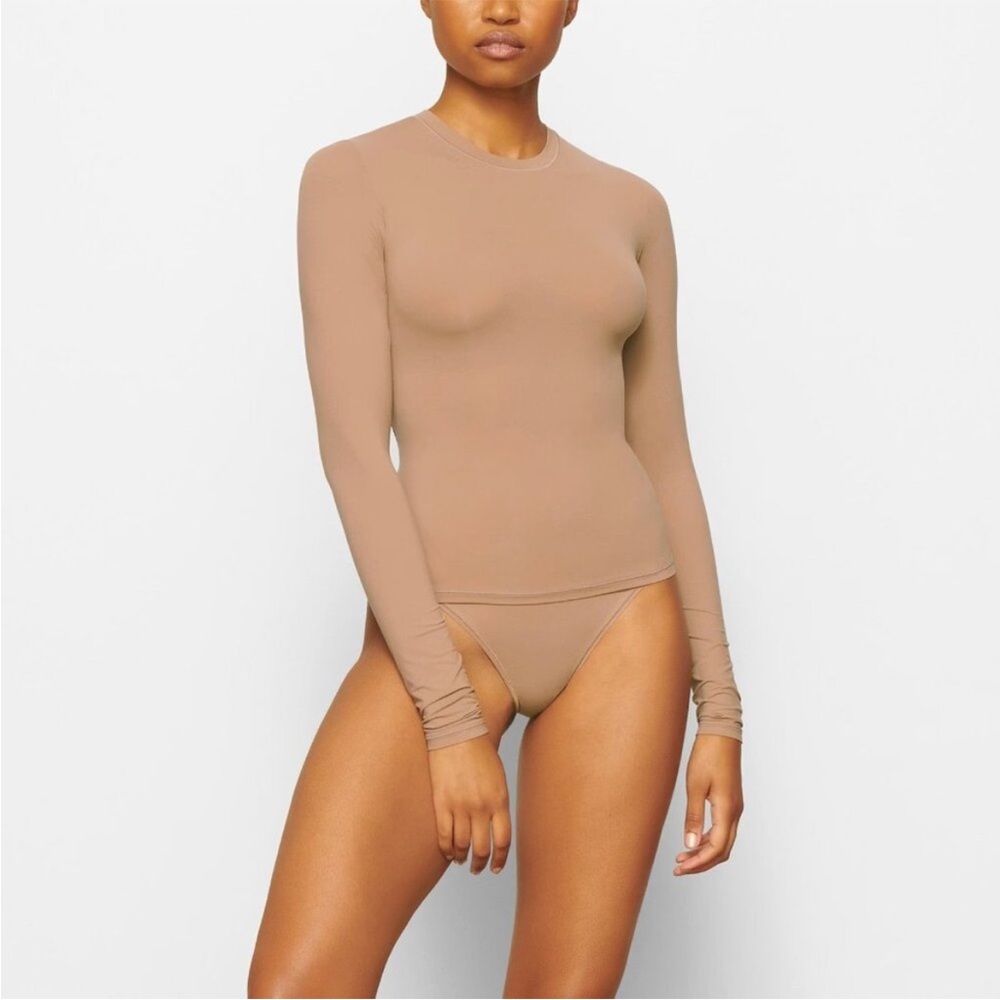 SKIMS Fits Everybody Long Sleeve